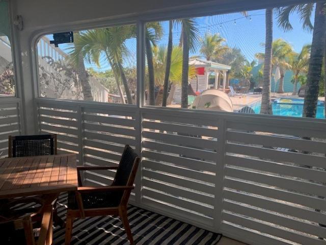 Grace Bay Place Hotel Buitenkant foto