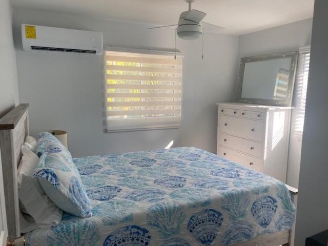 Grace Bay Place Hotel Buitenkant foto